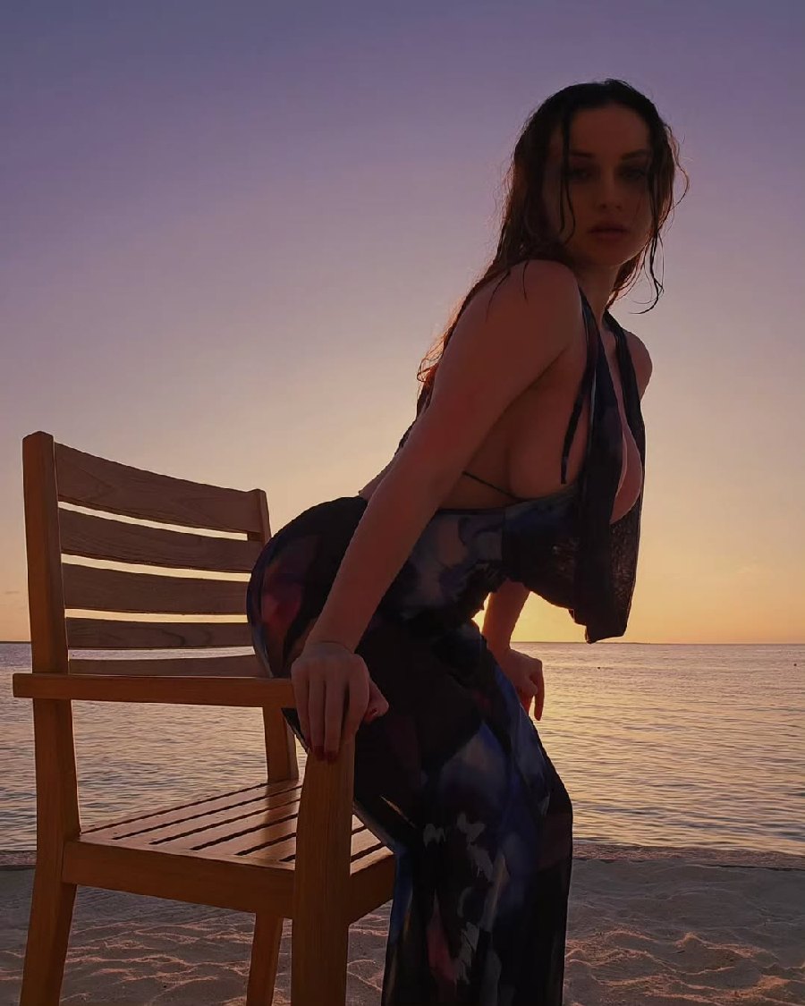 Sexy girl Miranda Faith nude in Matsuyama